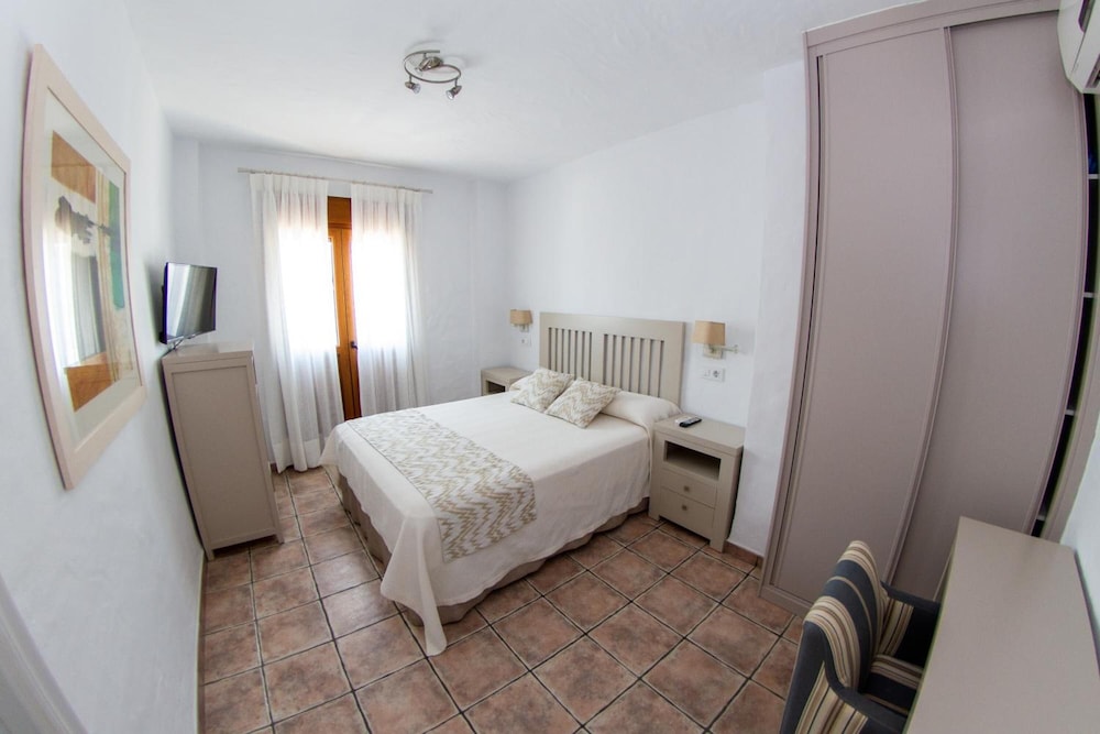 Hotel Almadrabeta 21/50