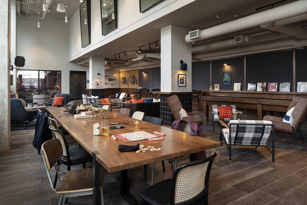 Moxy Nashville Vanderbilt Area 44/51