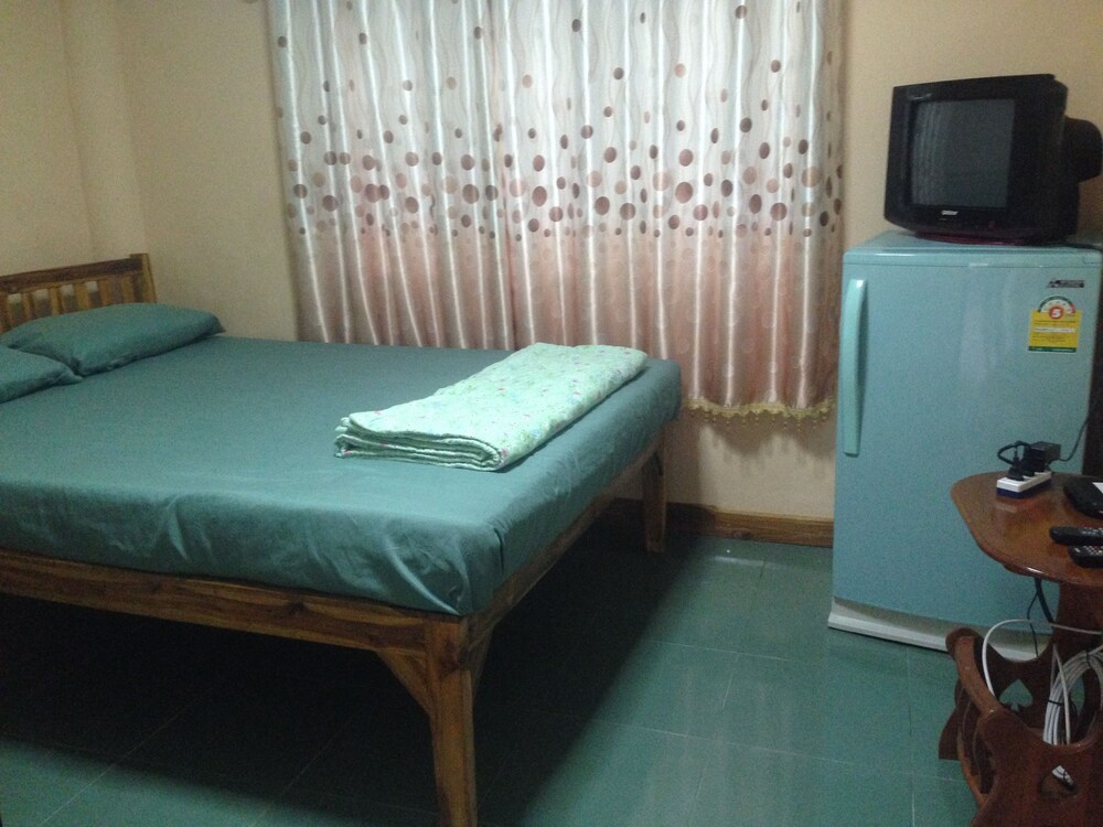 ROOM, DOUBLE BED