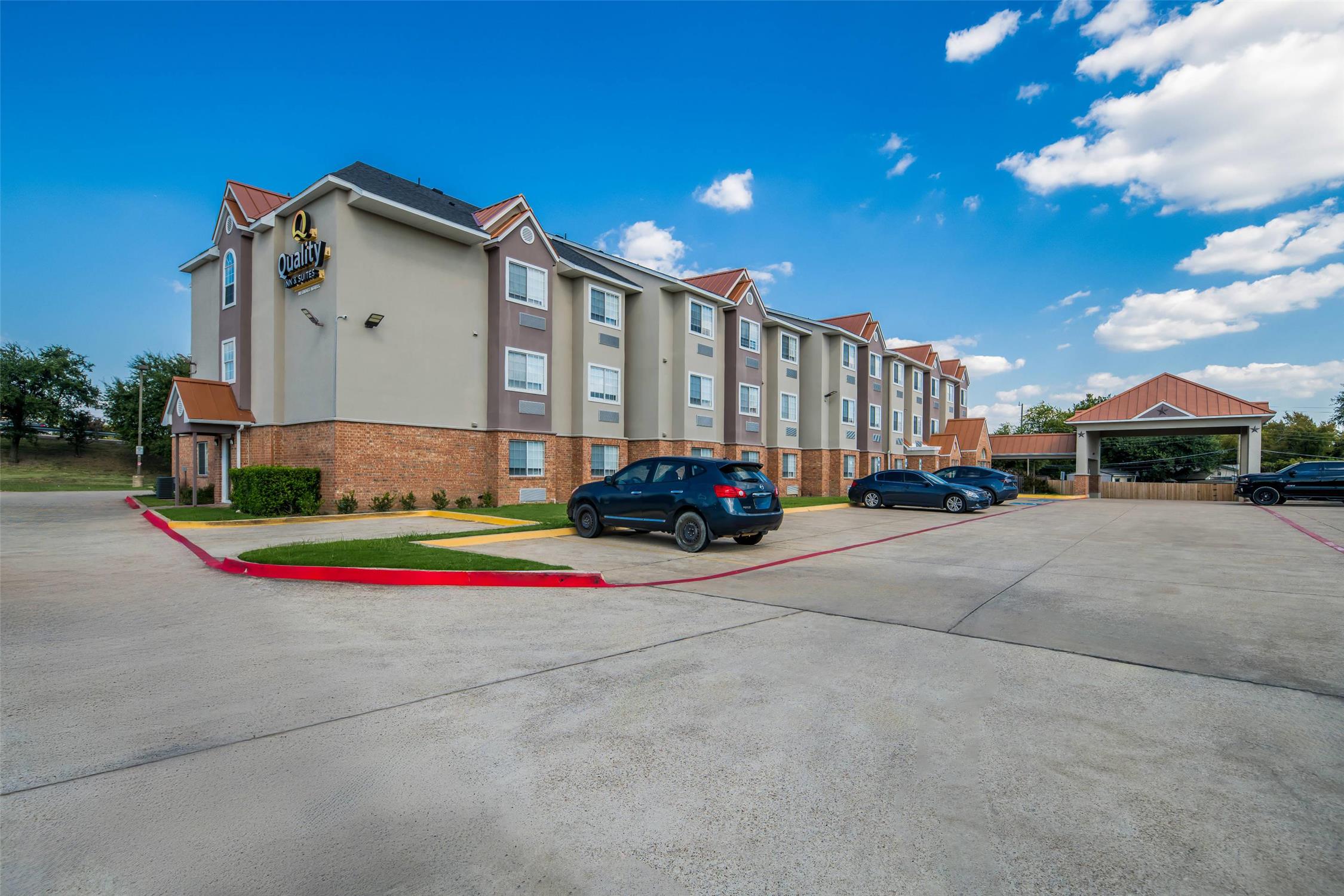 Quality Inn & Suites North Mesquite I-30 32/36