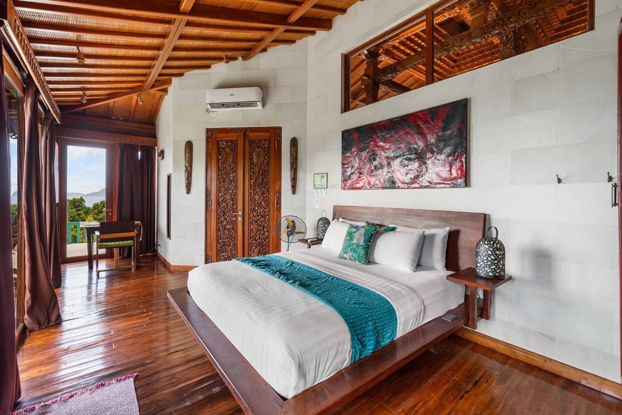 2 Bedrooms, Villa