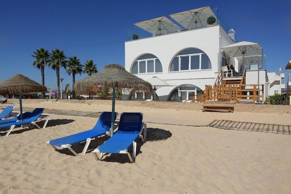 Luxury Beach Guest House 46/51