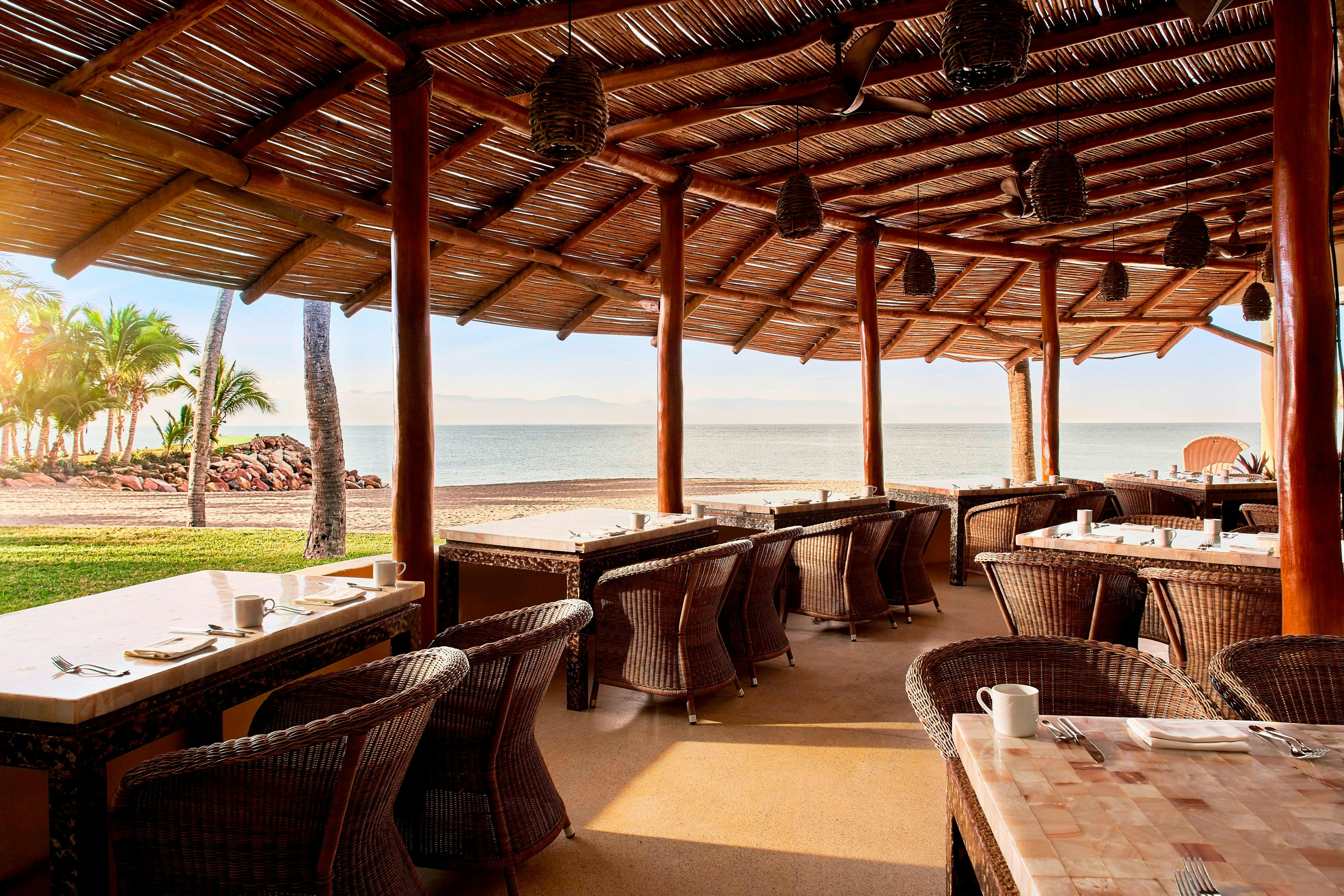 Marriott Puerto Vallarta Resort and Spa (ex Casa Magna Marriott Puerto Vallarta Resort and Spa) 40/60