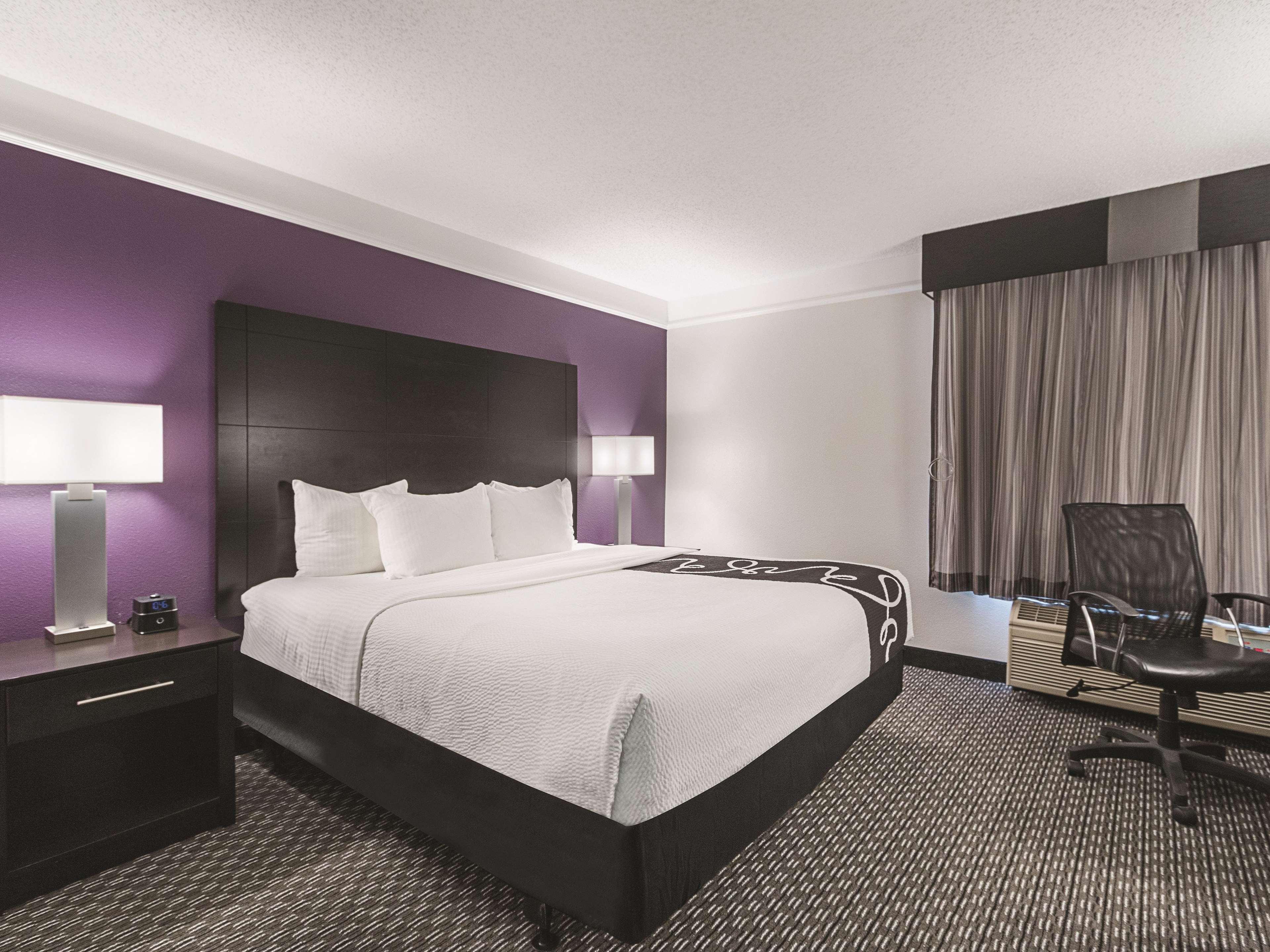 غرفة، La Quinta Inn Fresno Yosemite 4/4