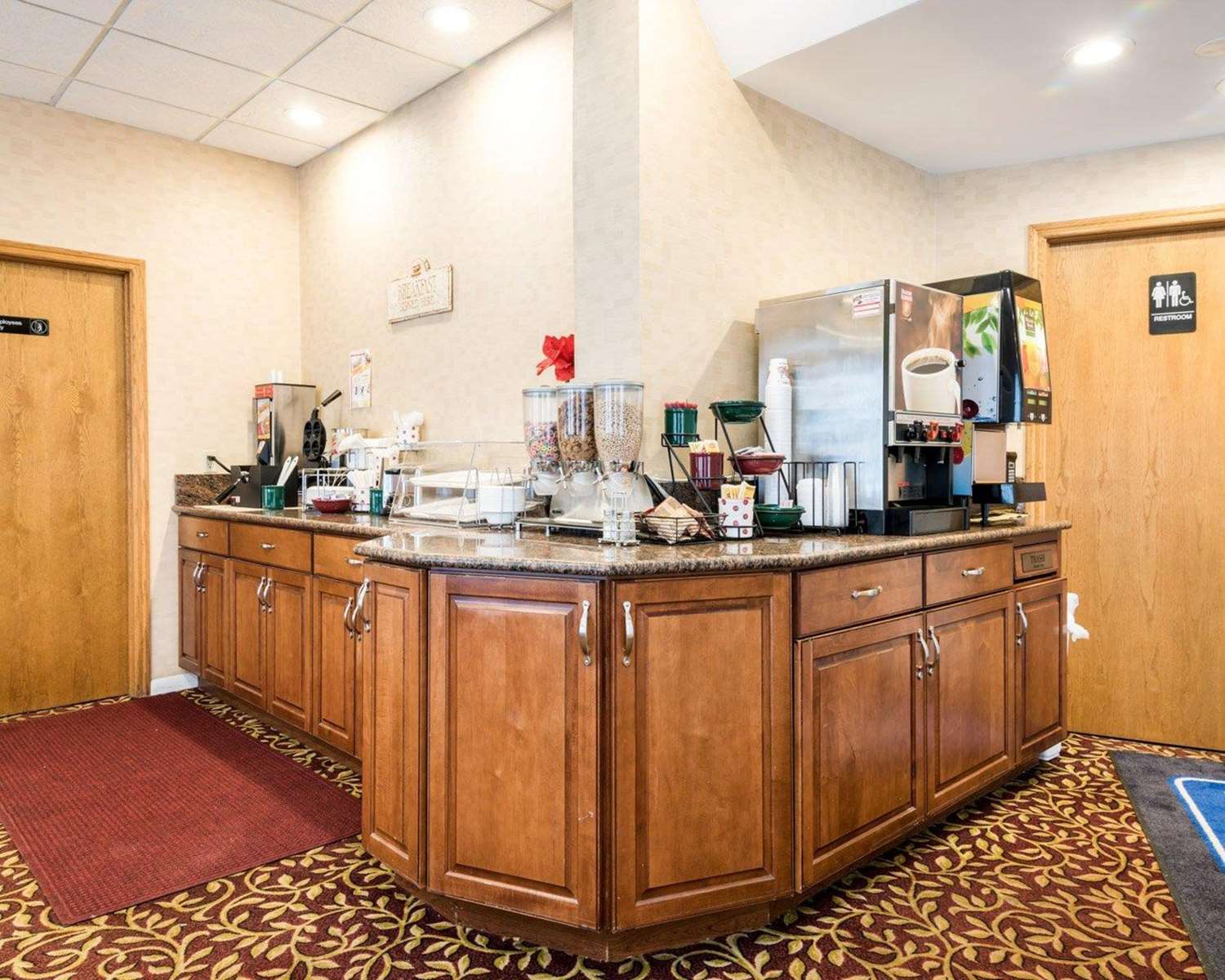 Rodeway Inn Weedsport NY 4/9