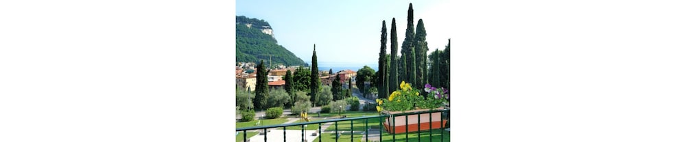 Villa Madrina Lovely and Dynamic Hotel 45/49