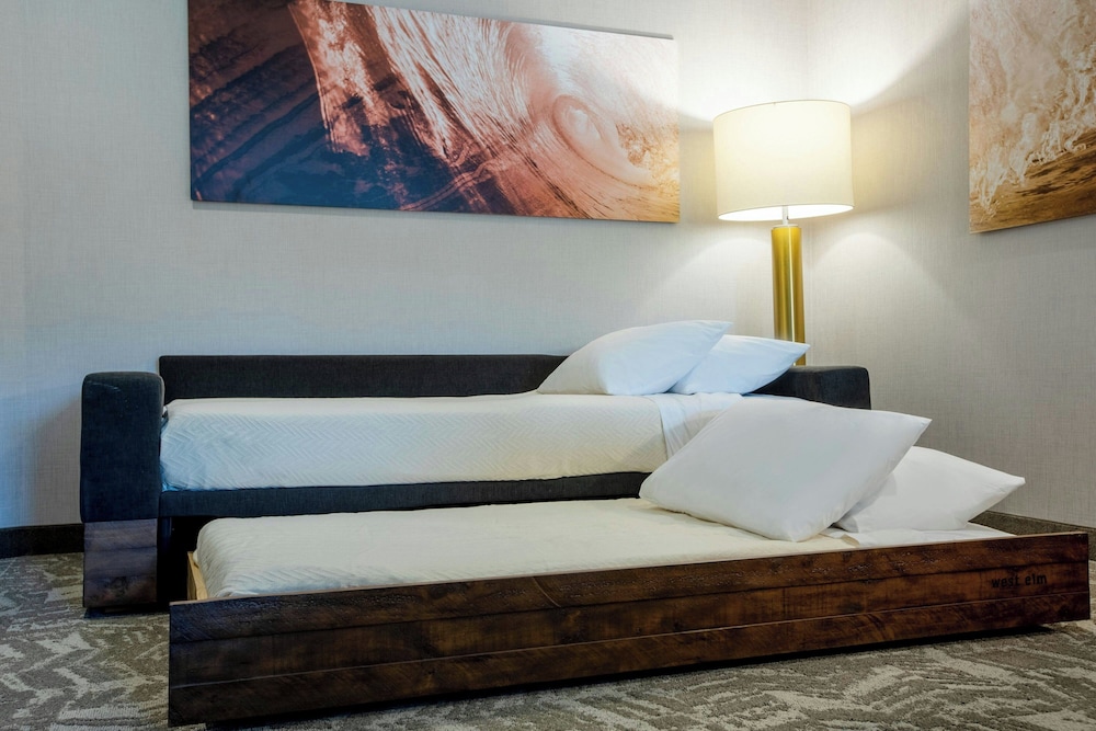 SpringHill Suites Chester 9/46
