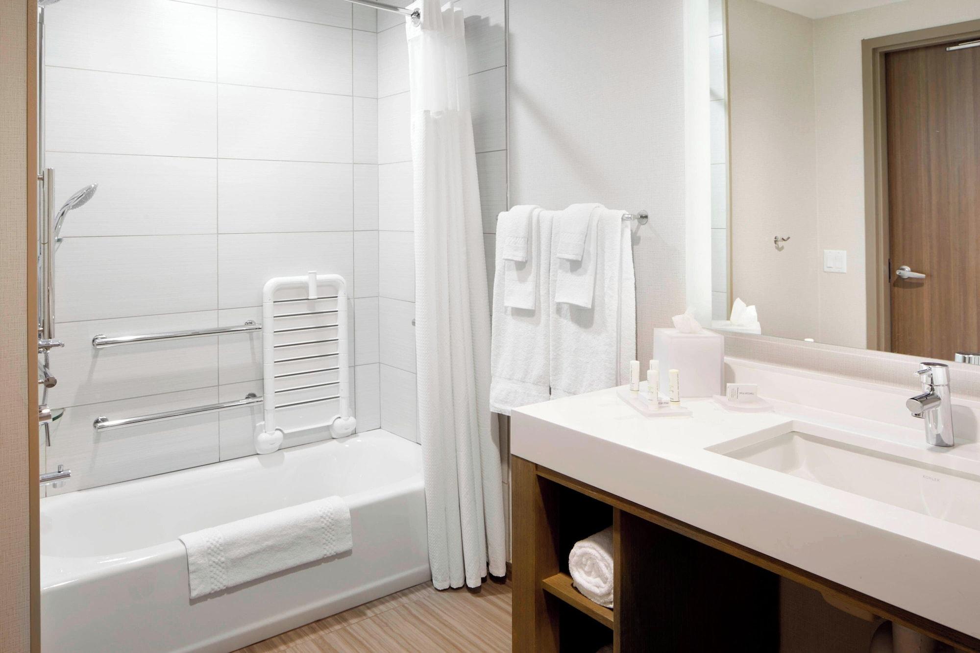 Suite, Multiple Beds, Accessible