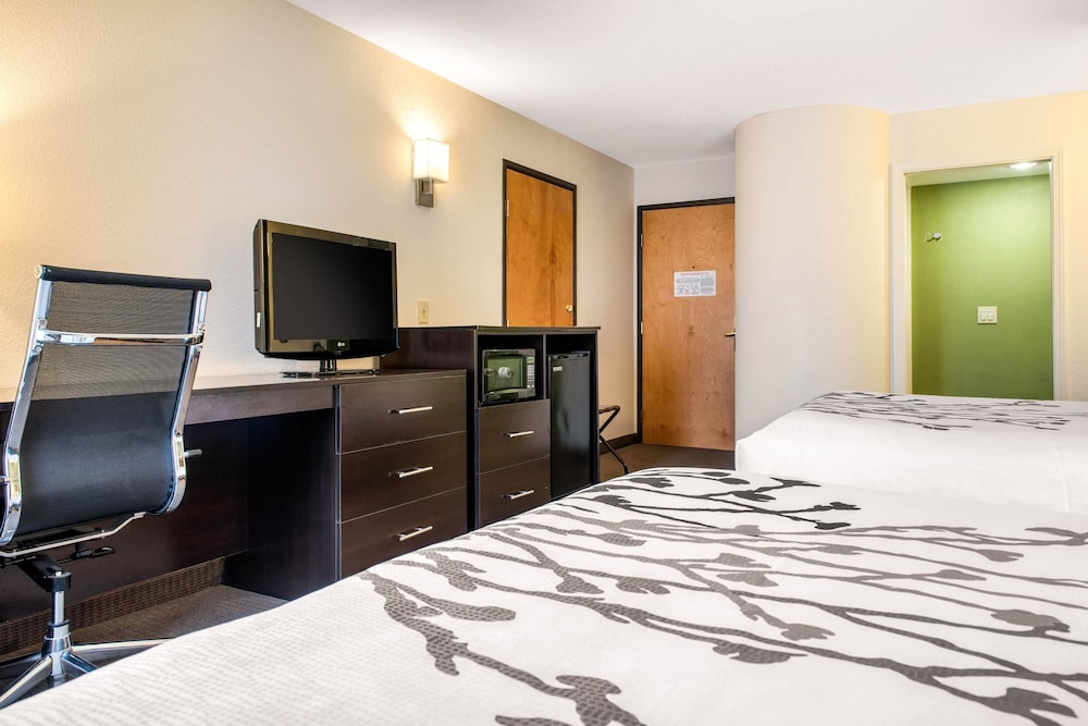 Sleep Inn & Suites Columbus South 39/52