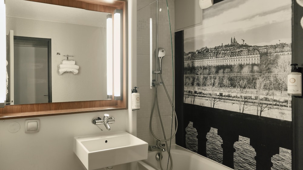غرفة قياسية بسرير كوين، Campanile Argenteuil 10/10