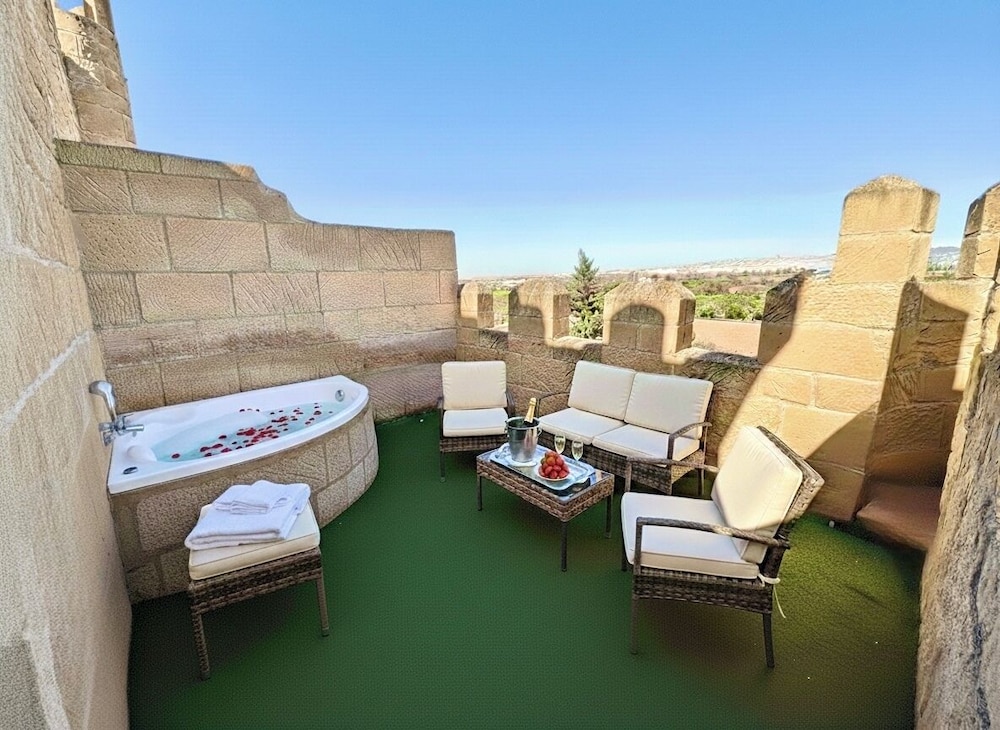 Hotel Castillo Bonavia 42/76