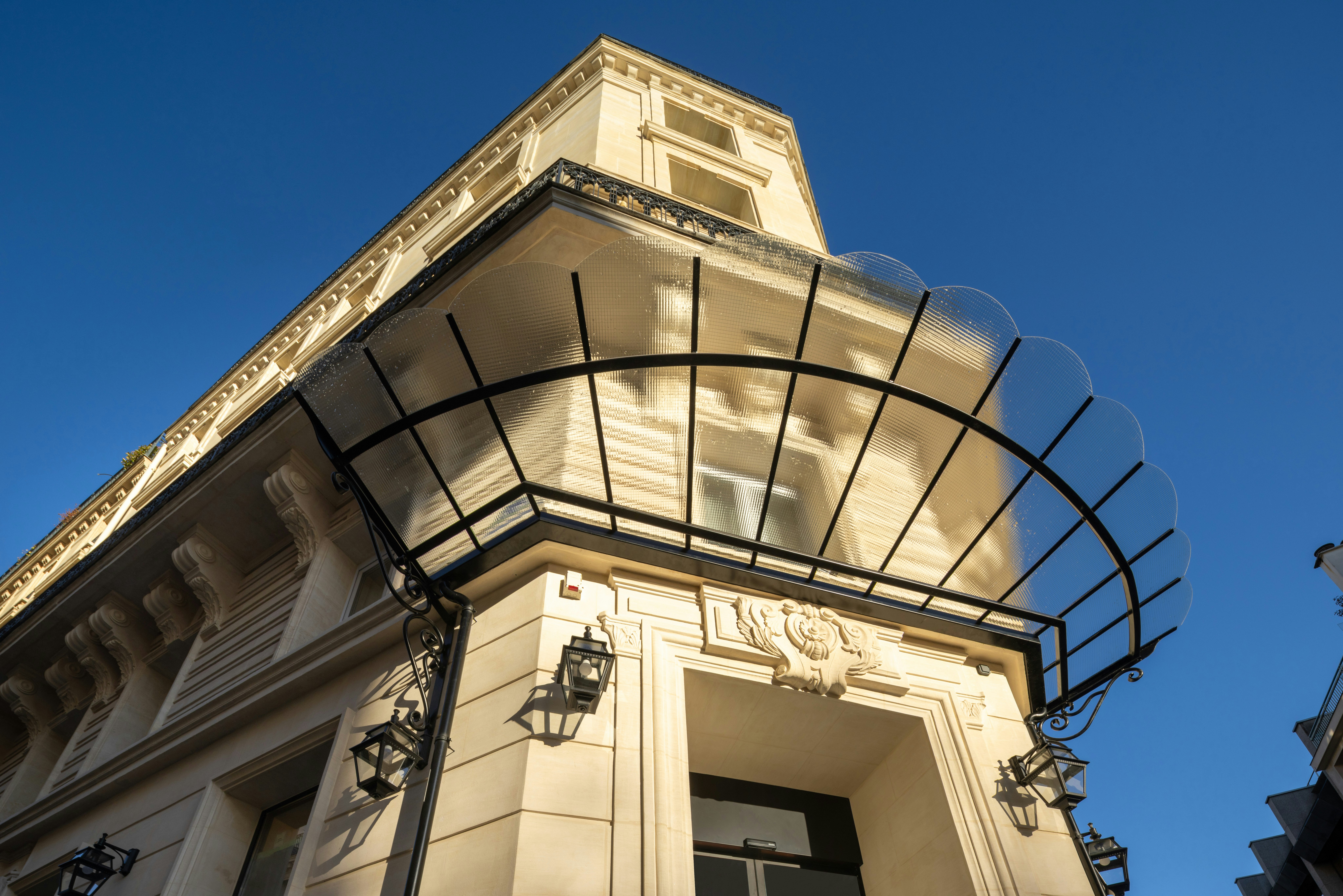 Hotel de Sevigne 2/80