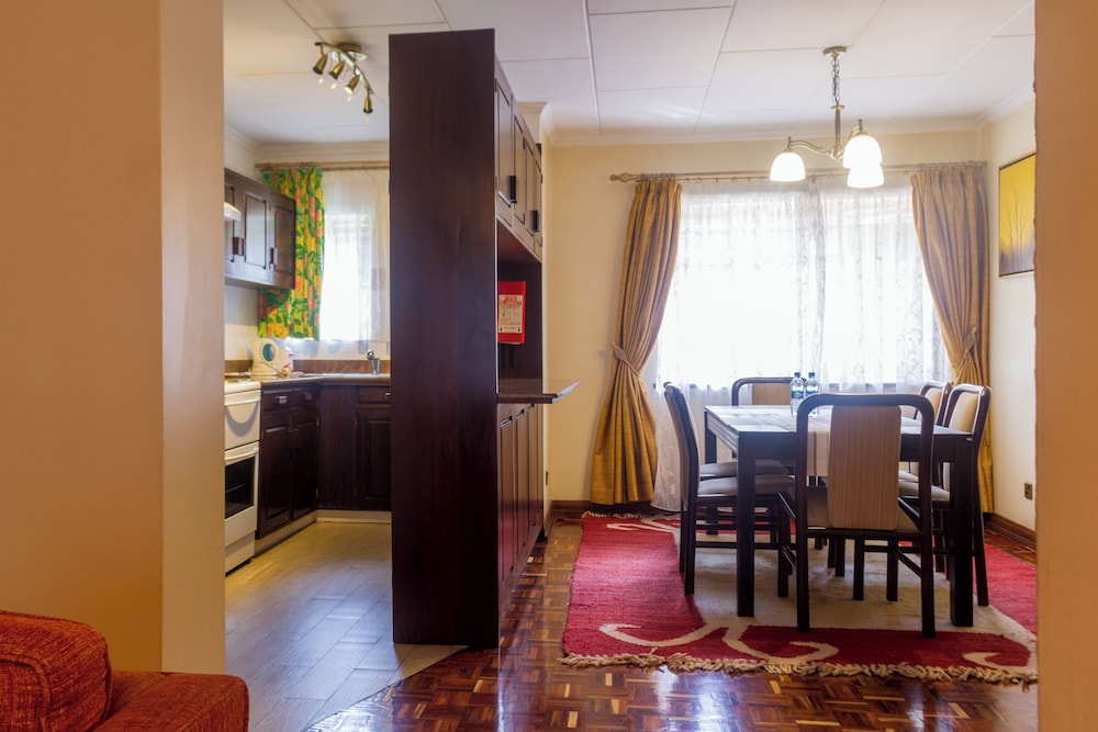 Mimosa Court Apartments 35/50