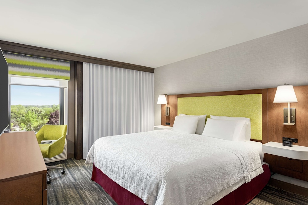 Hampton Inn Milwaukee/Brookfield 22/36