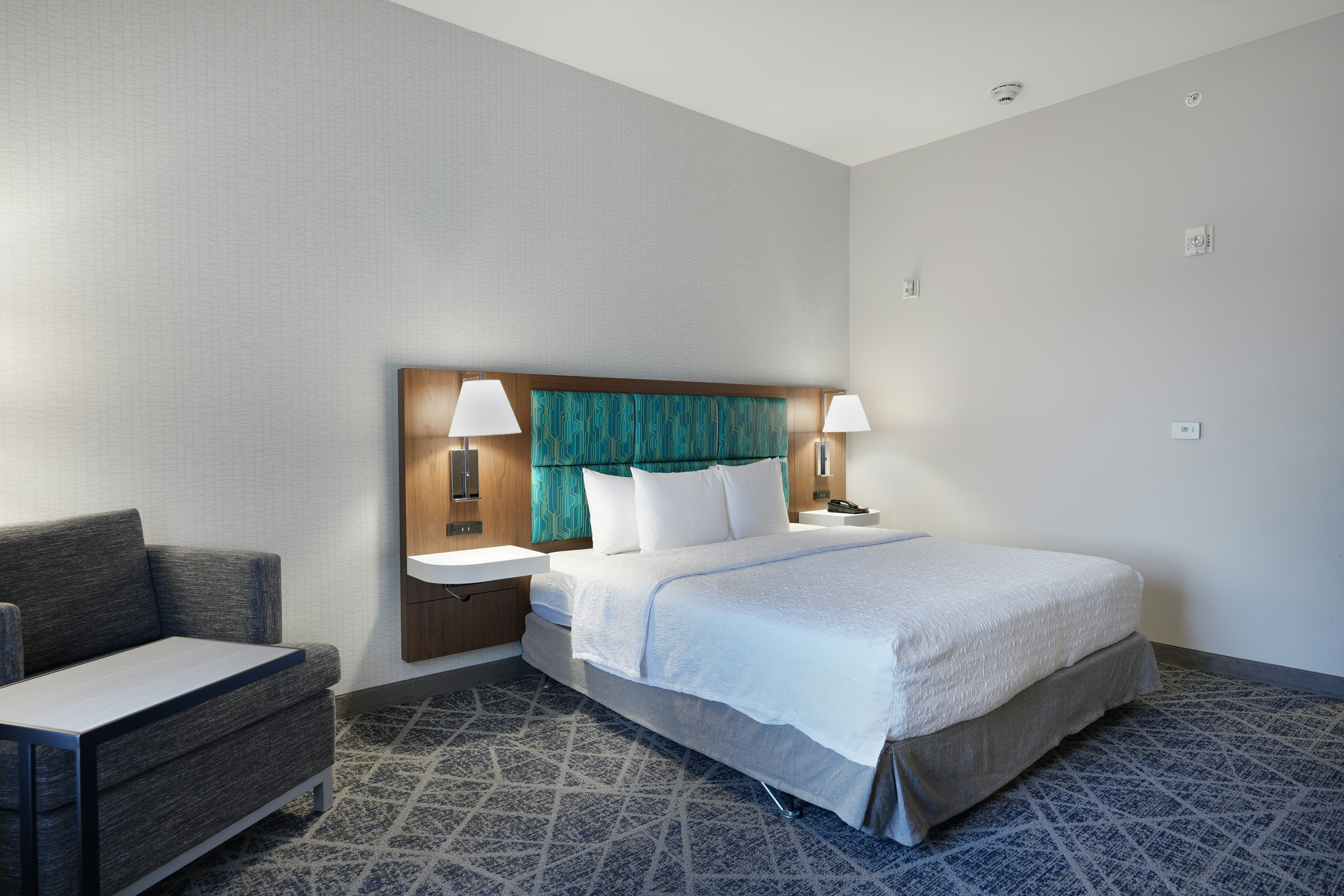 ROOM, KING BED, ACCESSIBLE