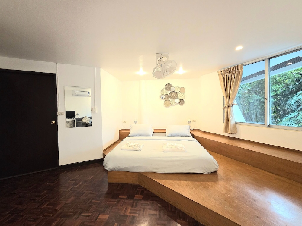 Hostel 16 26/72