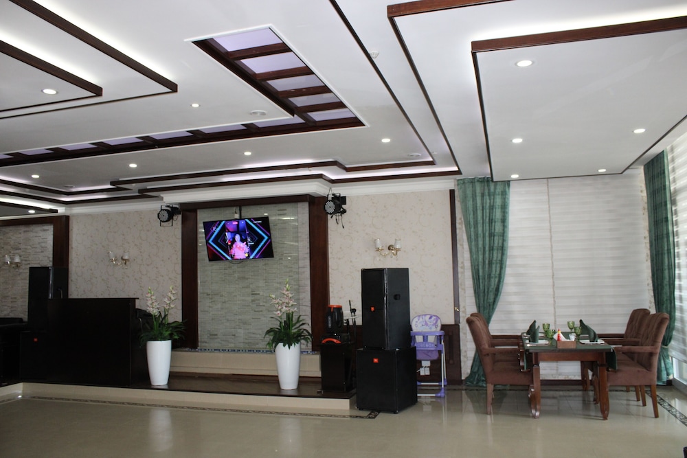 Grand Hotel Zarafshan 35/50