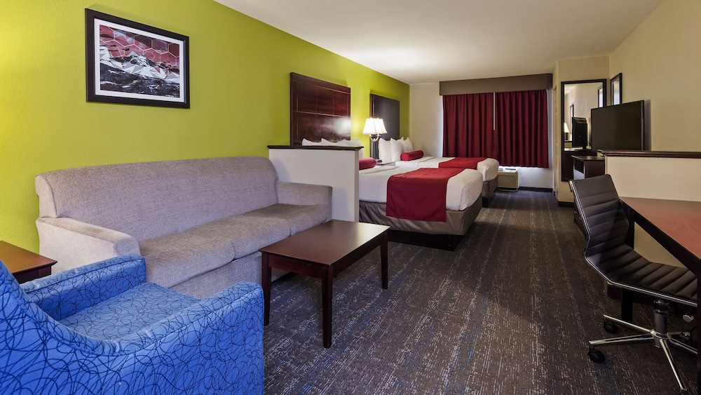 Best Western Plus Mansfield Inn & Suites 25/34