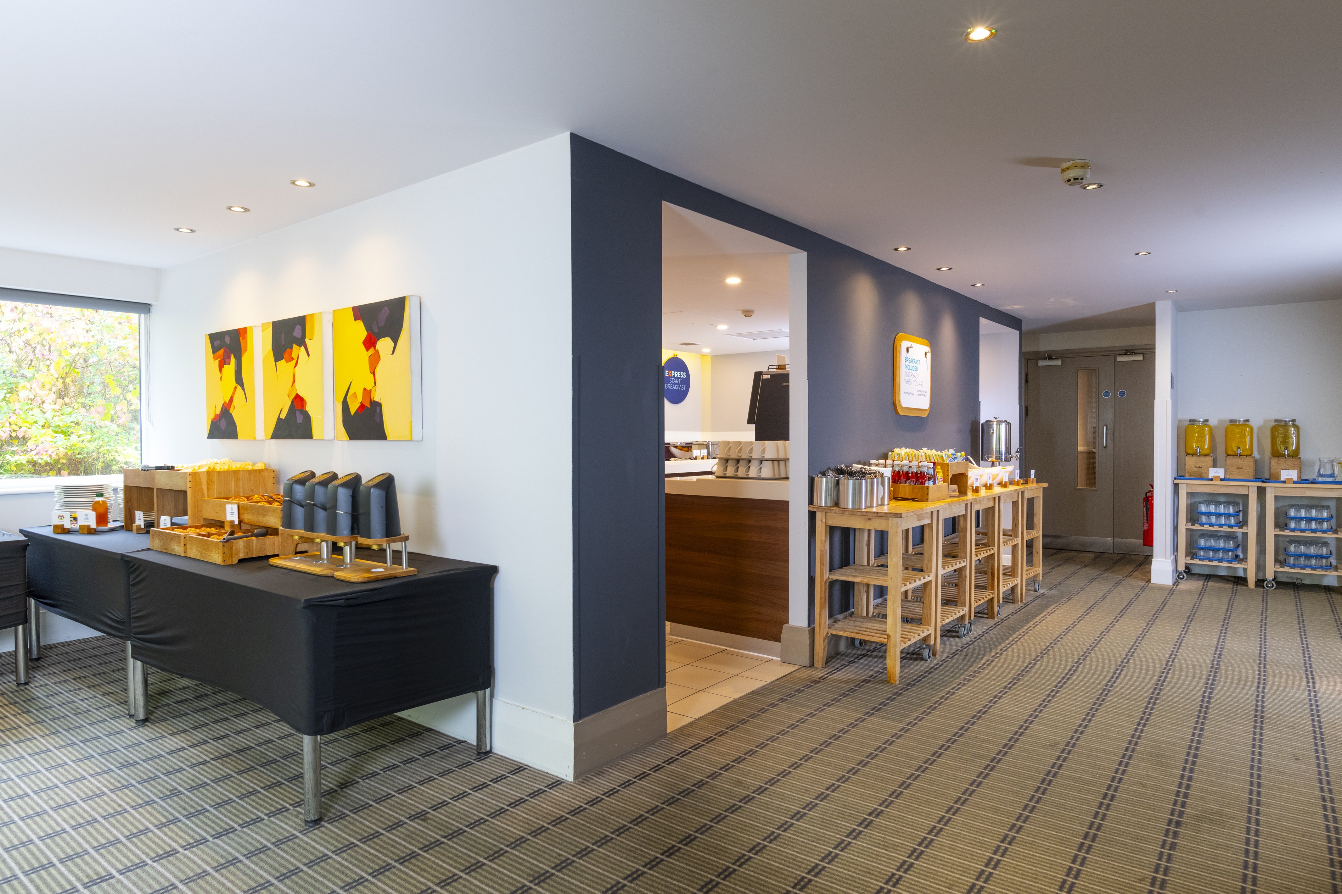 Holiday Inn Express Northampton - South, an IHG Hotel 8/64
