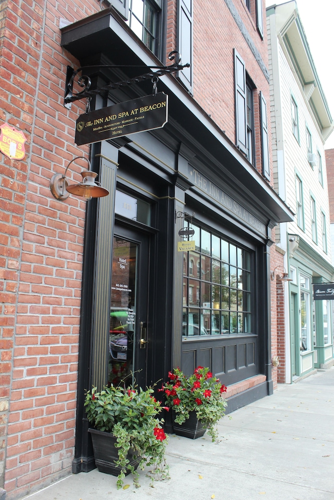 The Dutchess Inn and Spa at Beacon 6/50