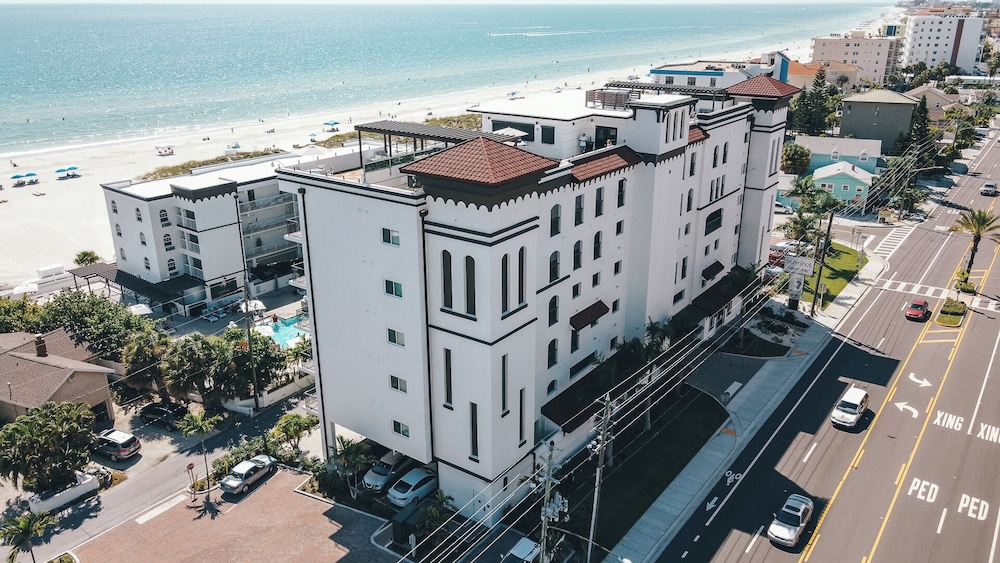 Barefoot Beach Hotel 5/70