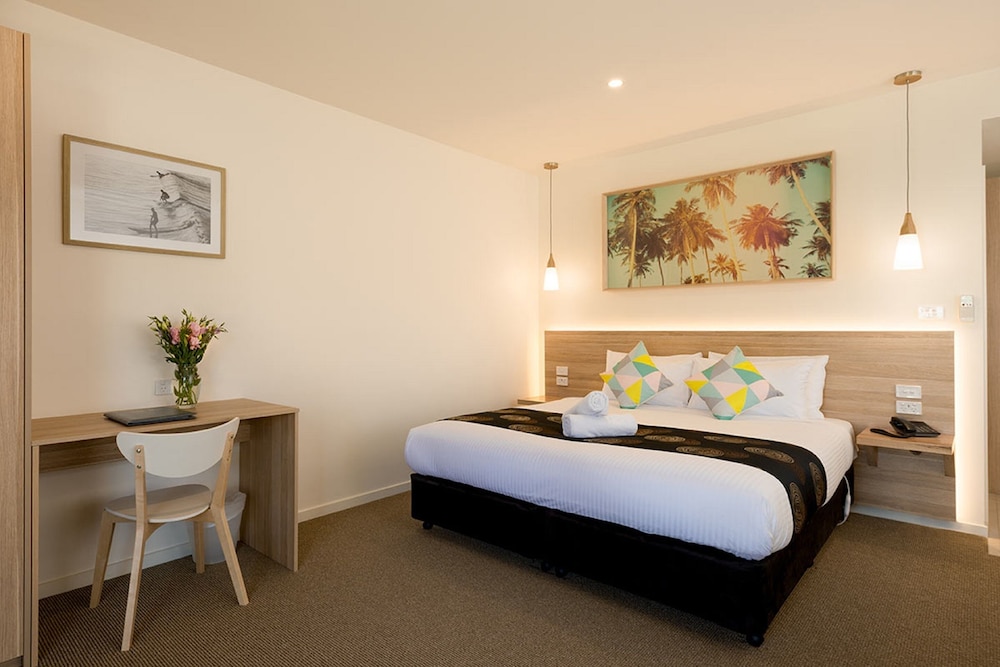 Boathouse Resort Studios & Suites 19/69