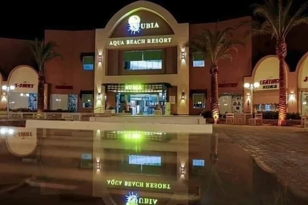 El Karma Aqua Beach Resort photo2