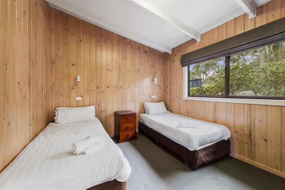 BEACON POINT OCEAN VIEW VILLAS 28/70