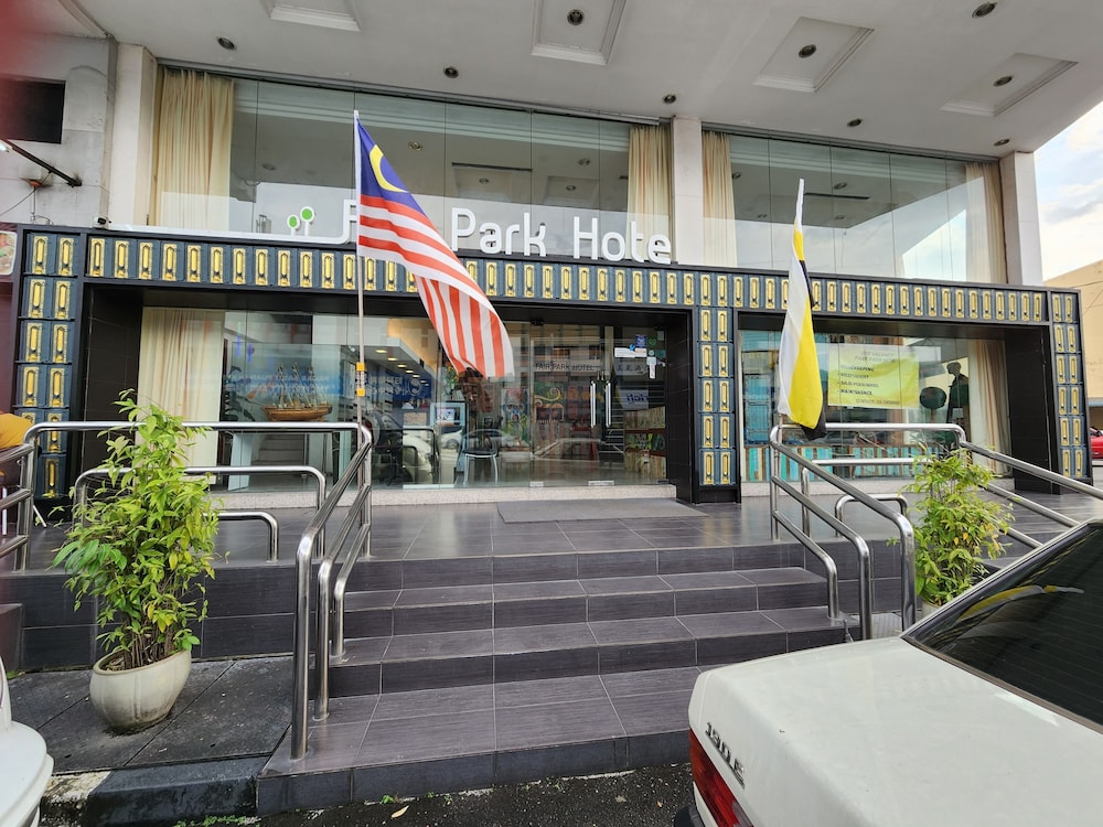 Fair Park Hotel 36/50