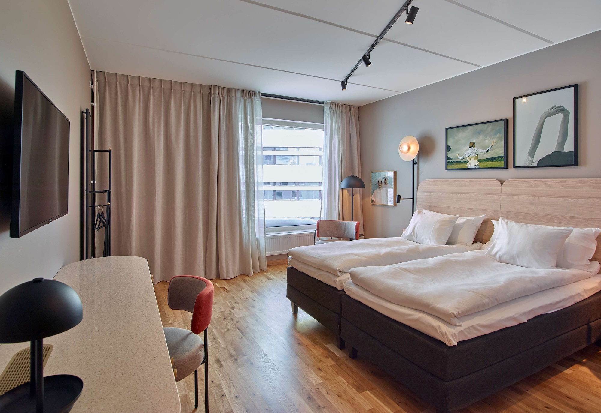 Superior, Twin Beds