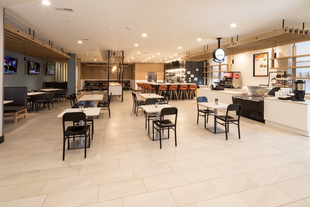 Holiday Inn Kalamazoo West 35/44