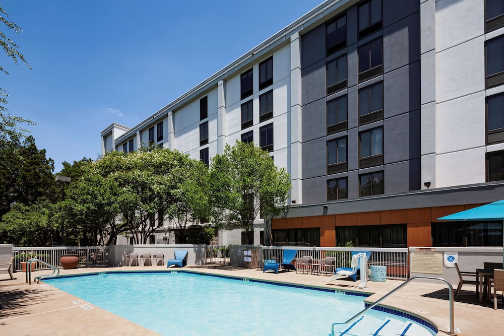 Hampton Inn Austin NW near The Domain (Ex Hampton Inn Austin Arboretum Northwest) 12/55