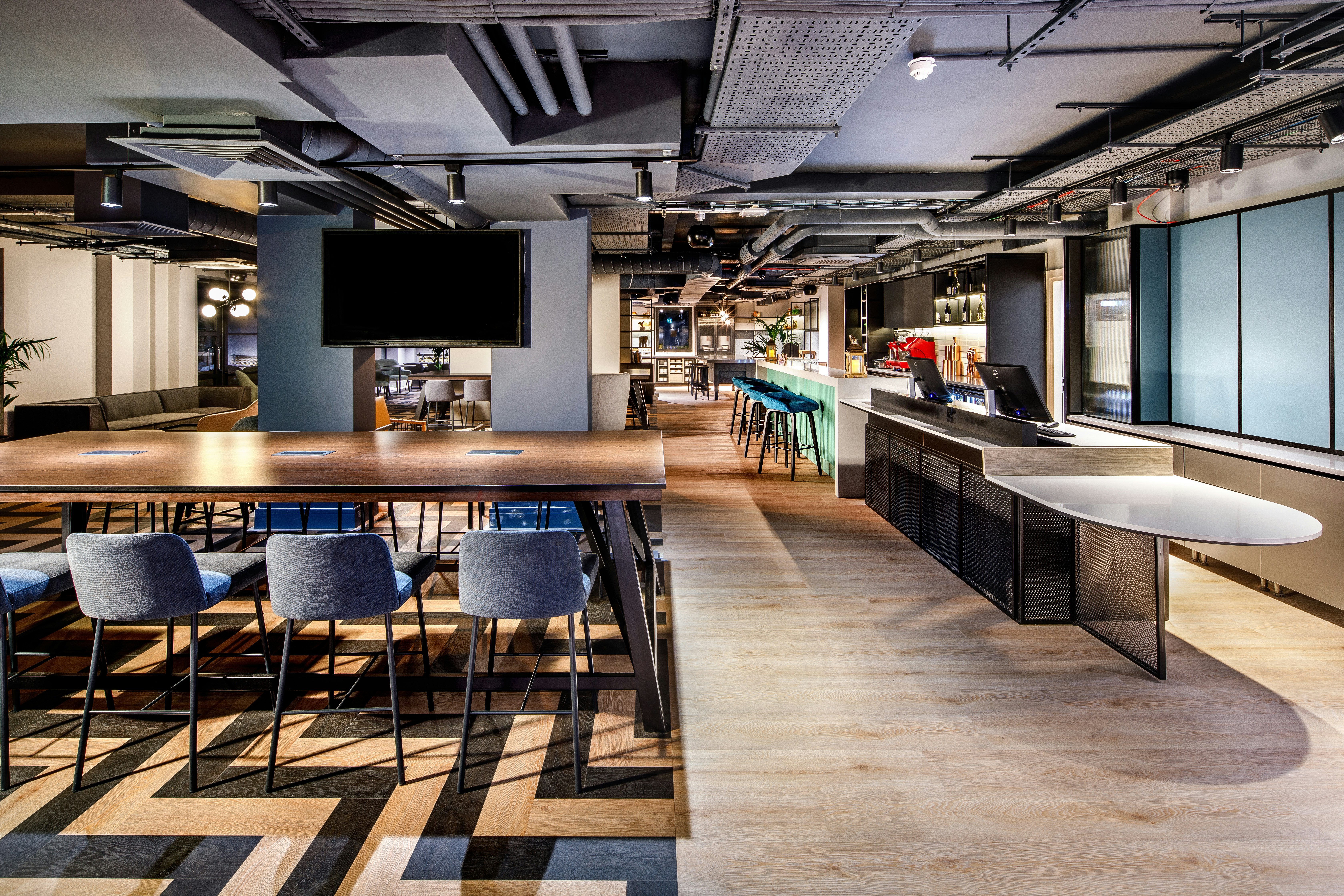 Southgate Hotel London 33/40