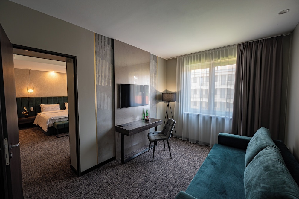 Azur Premium Wellness And Conference 34/50