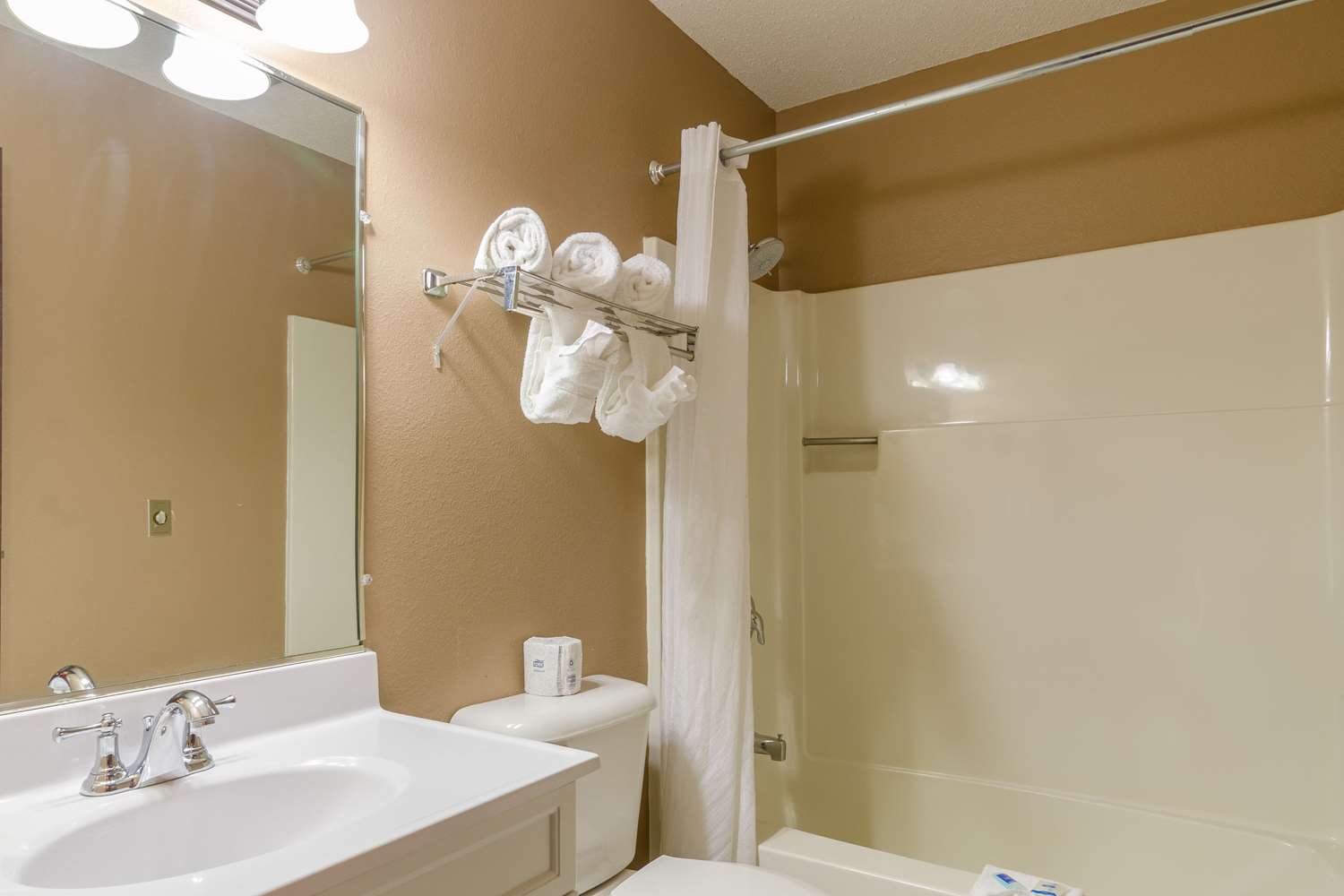 Rodeway Inn Mitchell 43/44