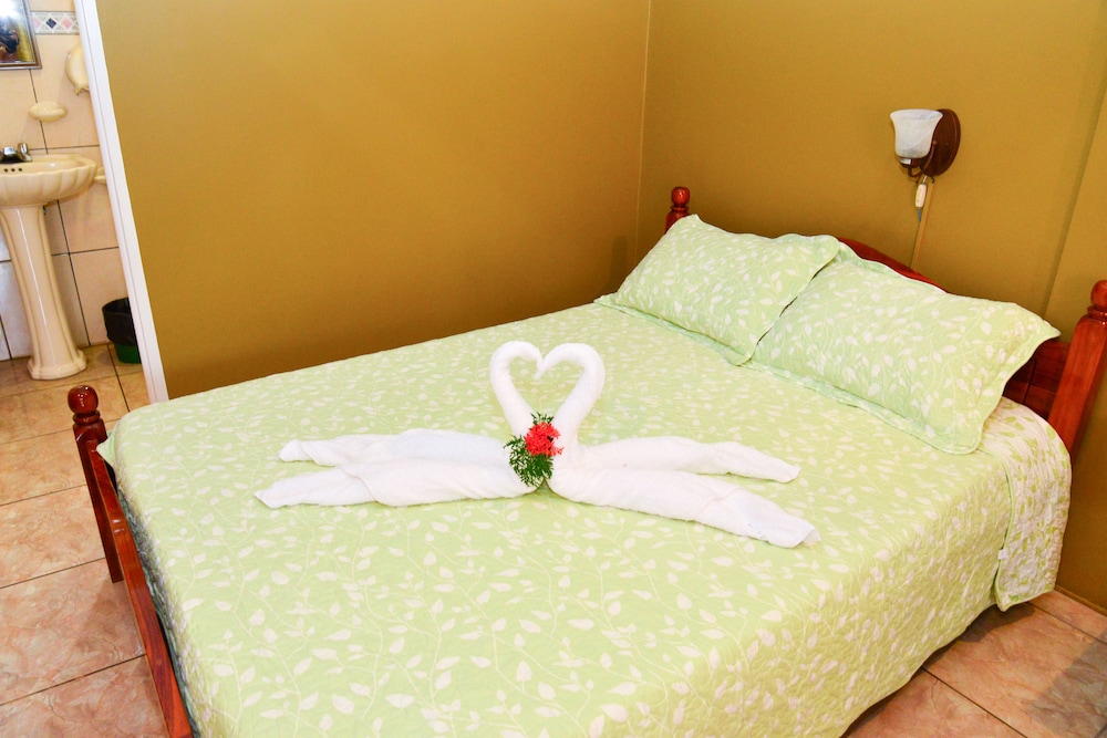 LE PRISS HOTEL 25/63