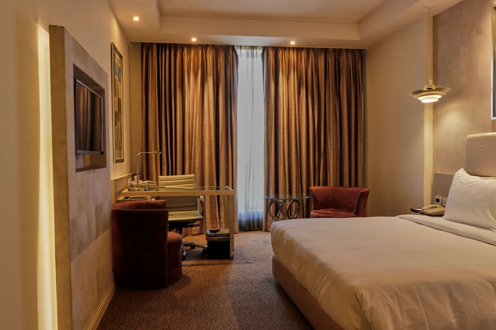 Park Plaza Faridabad. 14/64
