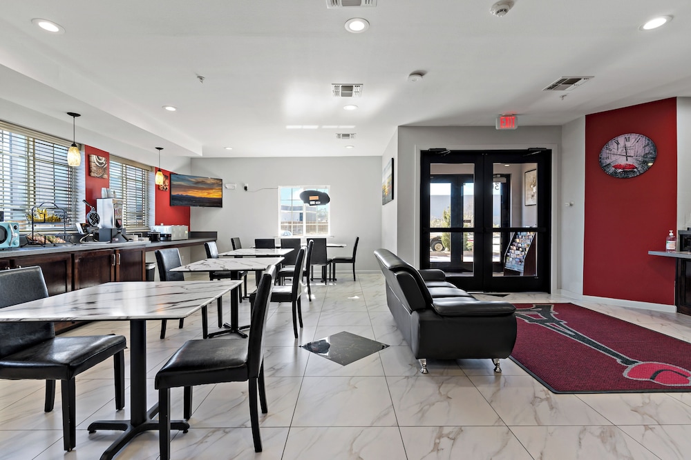 Paris Inn Suites 25/33