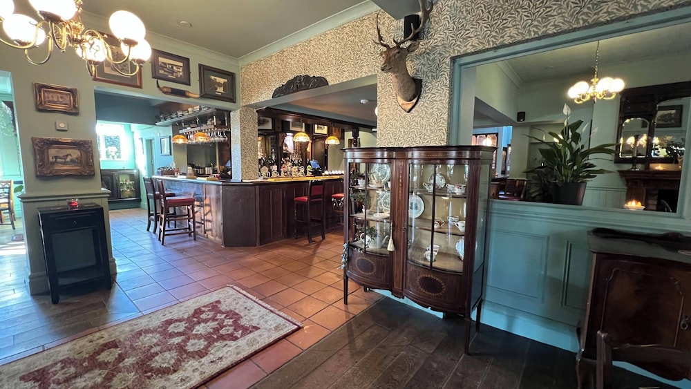 The Royal Oak Hotel And Restaurant 5/49