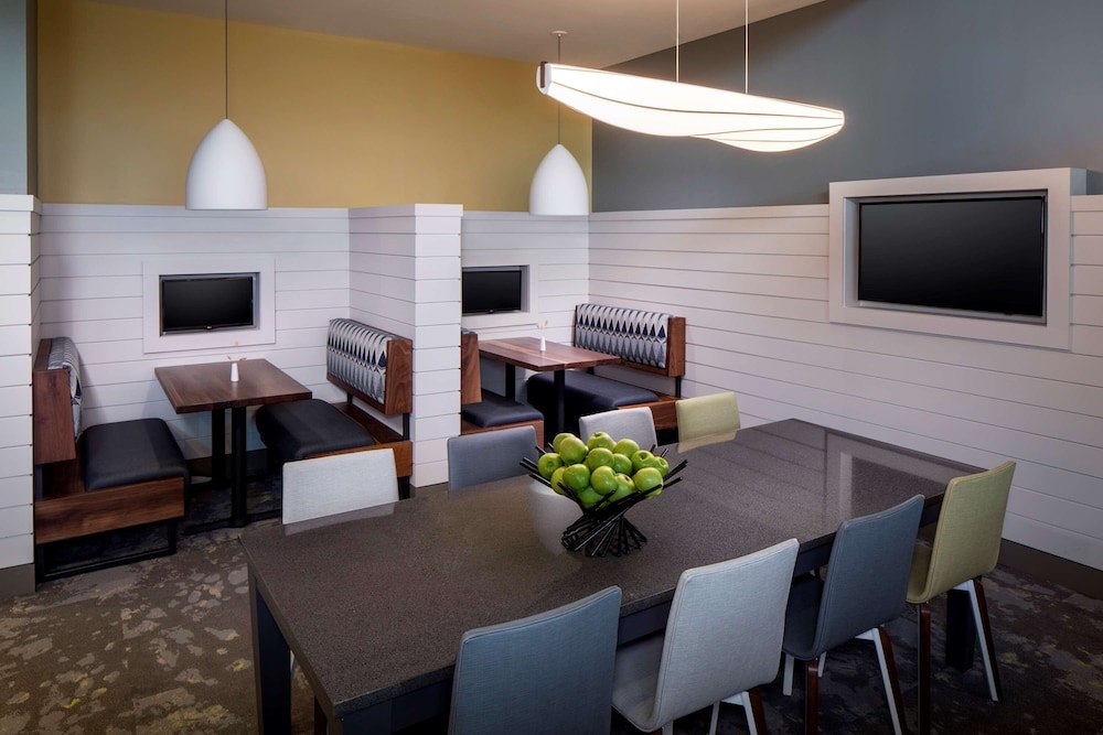 Hyatt Place Long Island East End 37/44