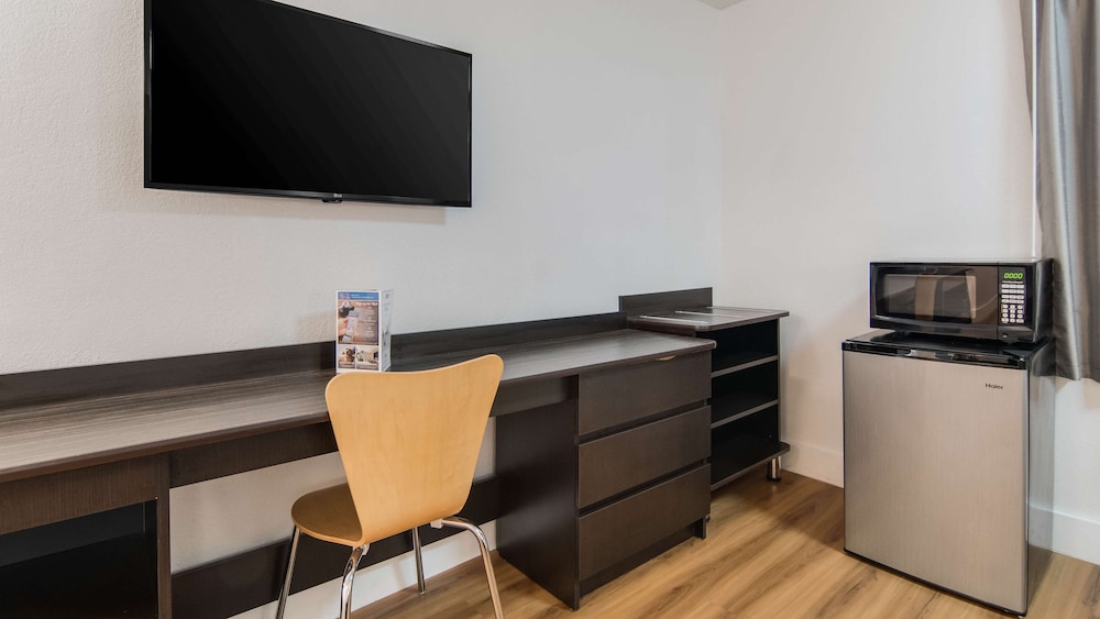 Motel6 Addison, TX - Dallas 42/56