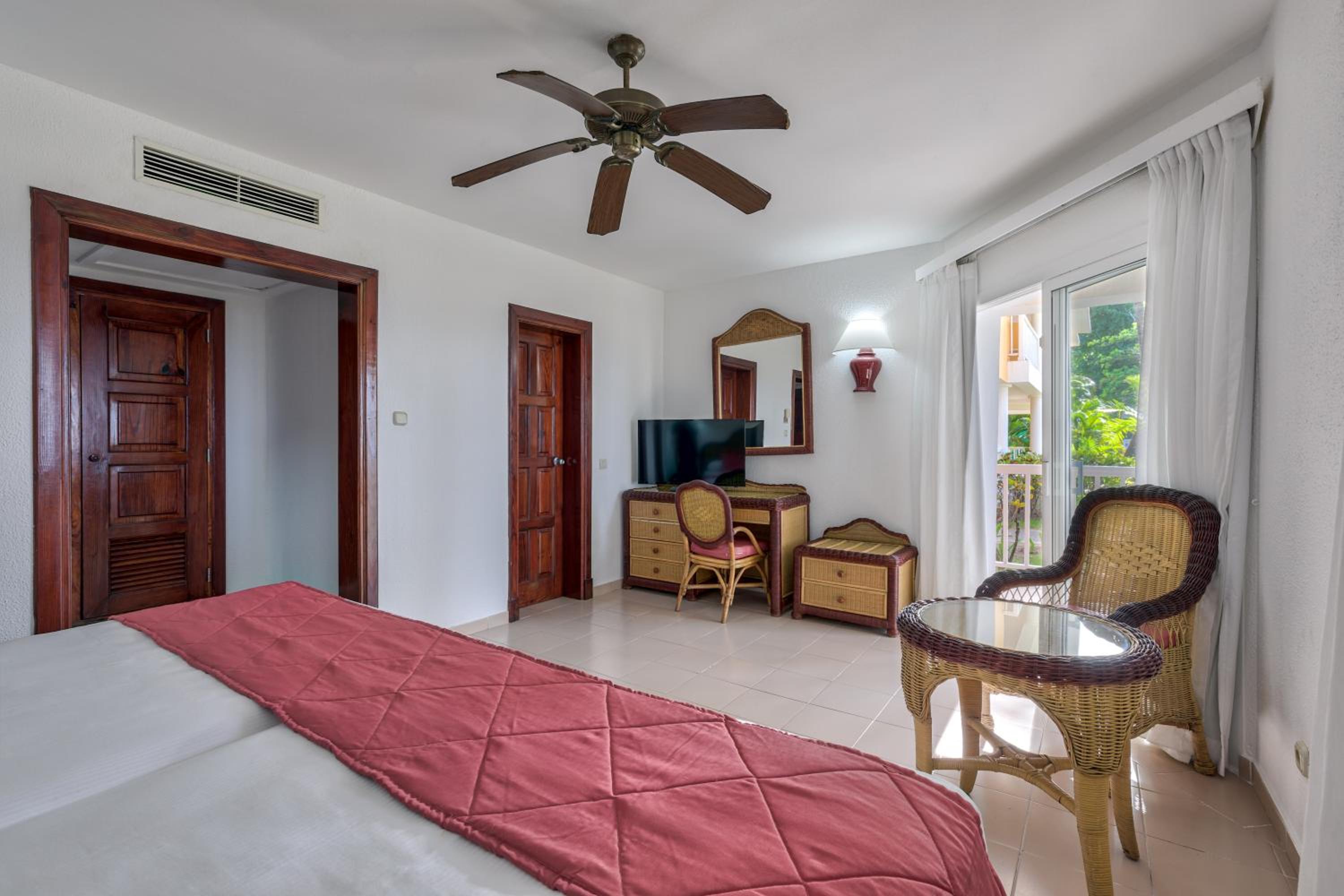 Double Room (Double Bed)