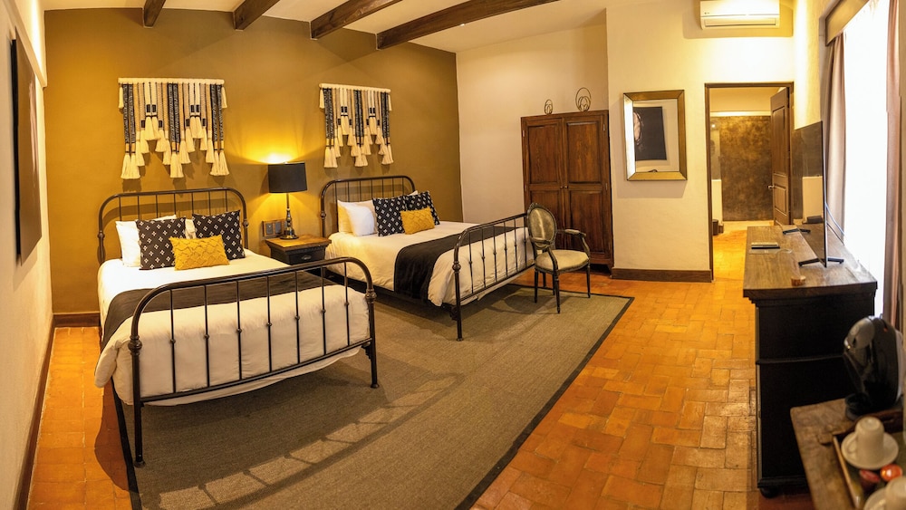 Hotel Hacienda EL Salitre 2/50