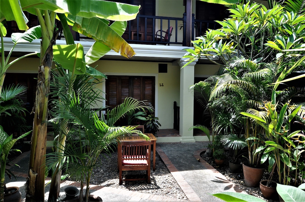 Lotus Villa Boutique Hotel 47/49