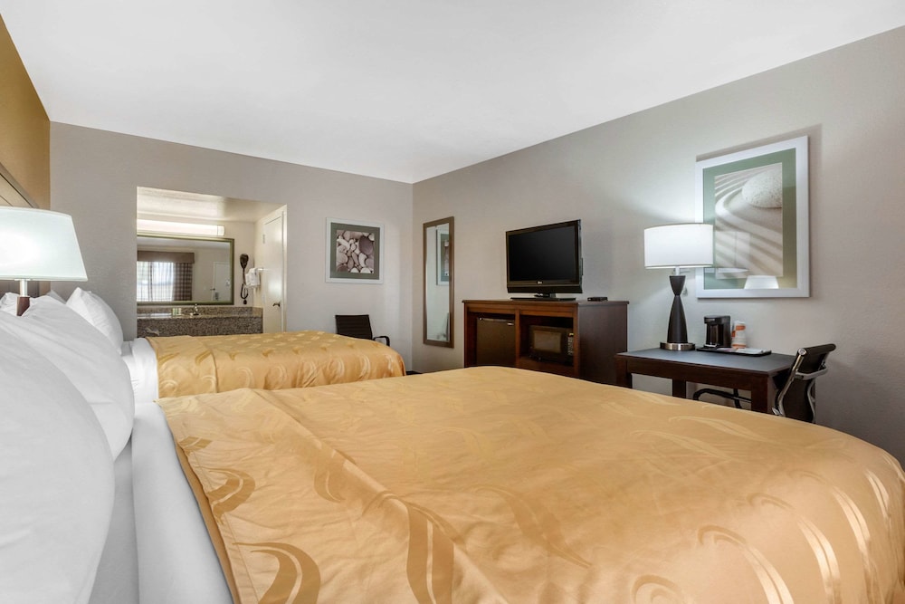 SureStay by Best Western Mesa Downtown Area 7/28