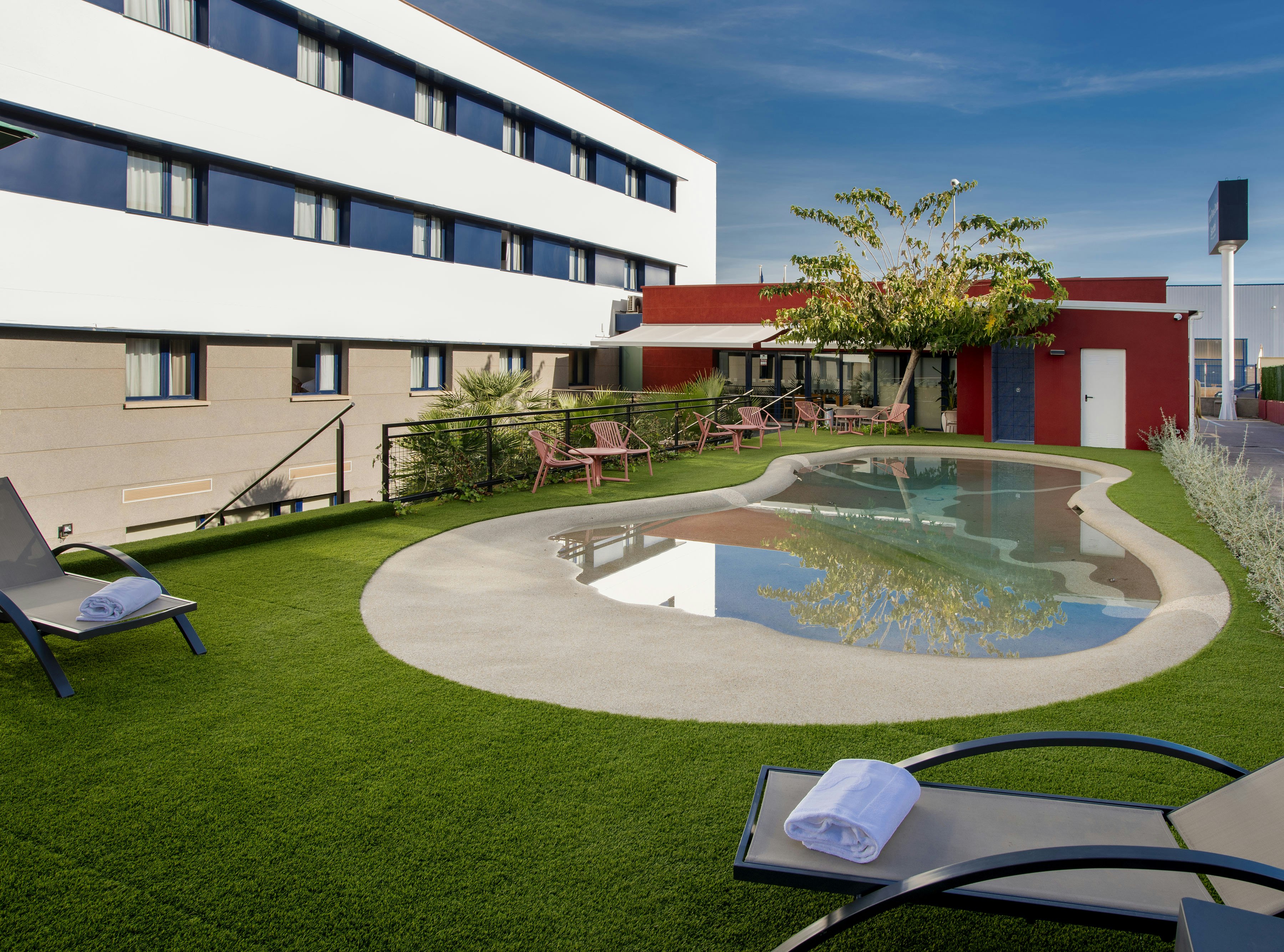 Holiday Inn Express Onda 47/49