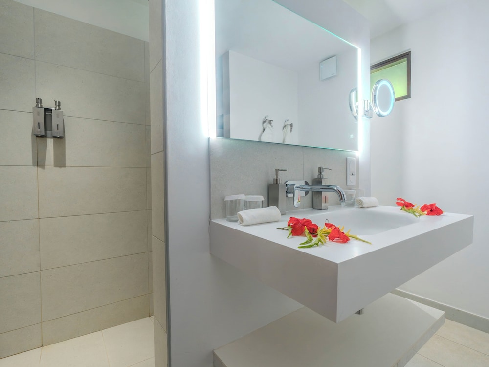 Manava Beach Resort And Spa Moorea 46/48