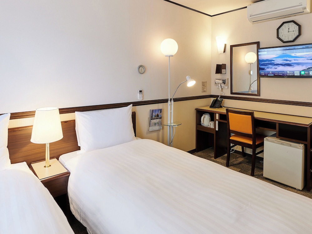 ECONOMY, TWIN BEDS