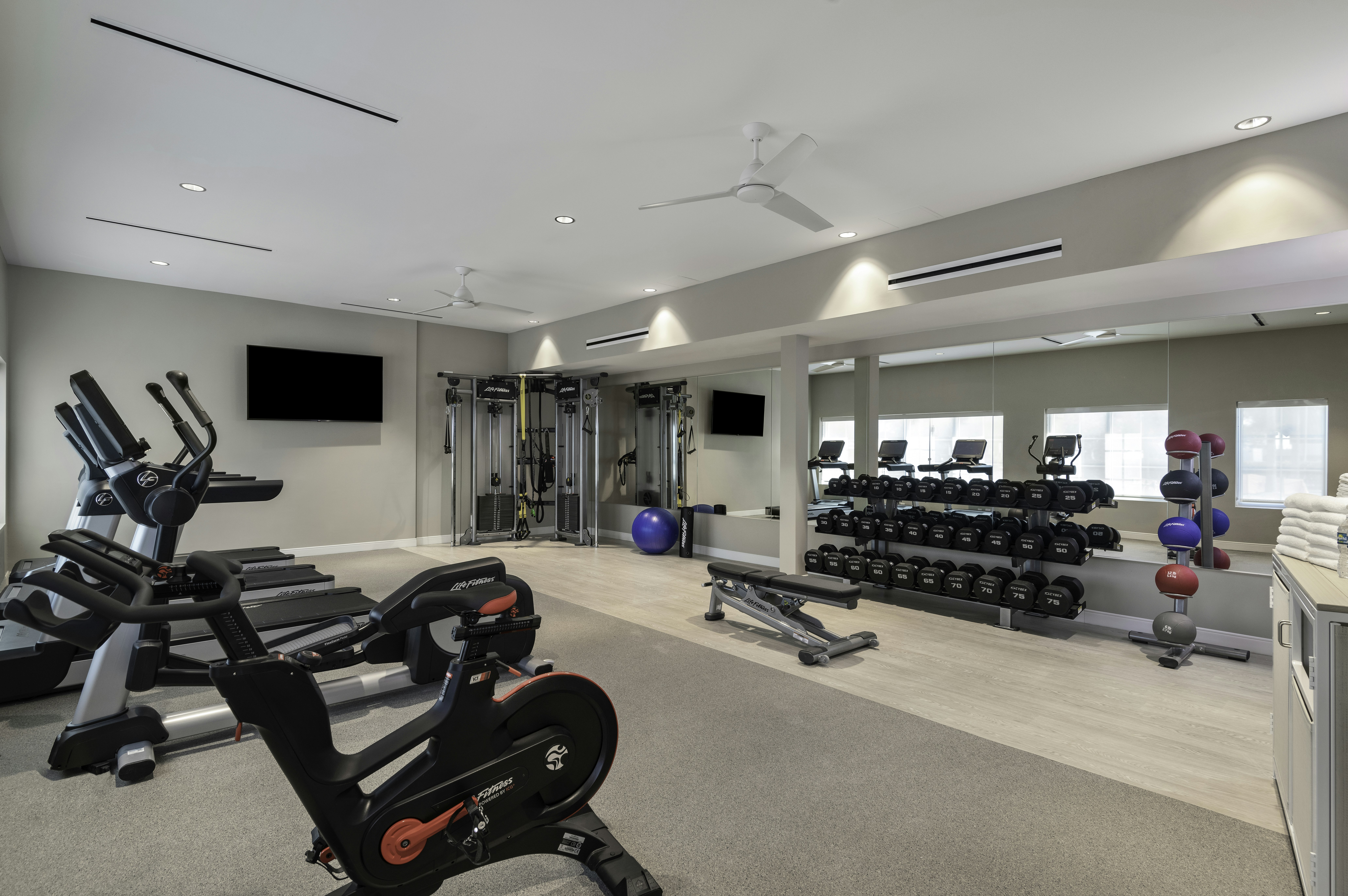 Doubletree Suites By Hilton Naples 26/67