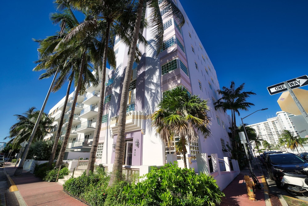 Le Particulier Miami 2/43